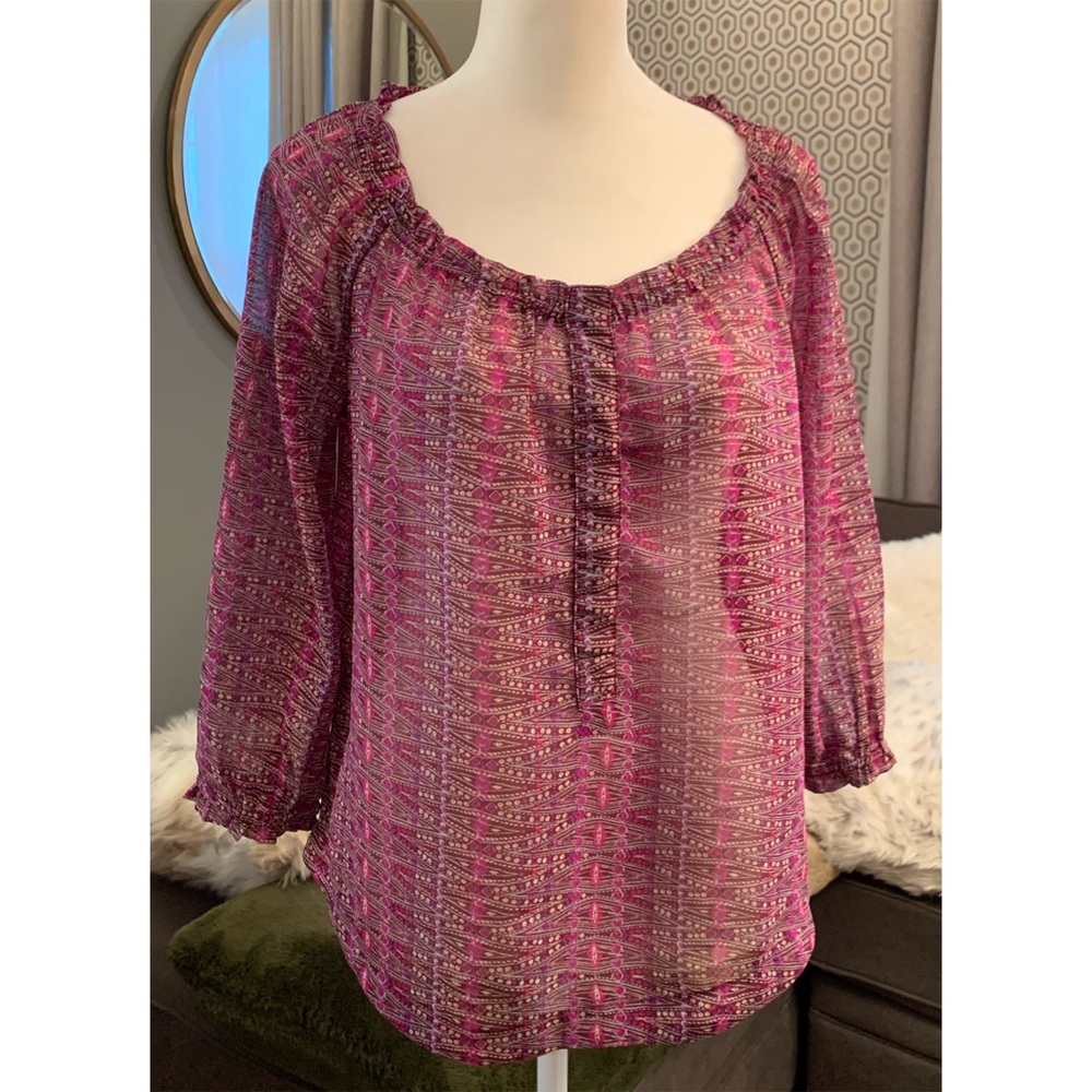 American Eagle patterned top